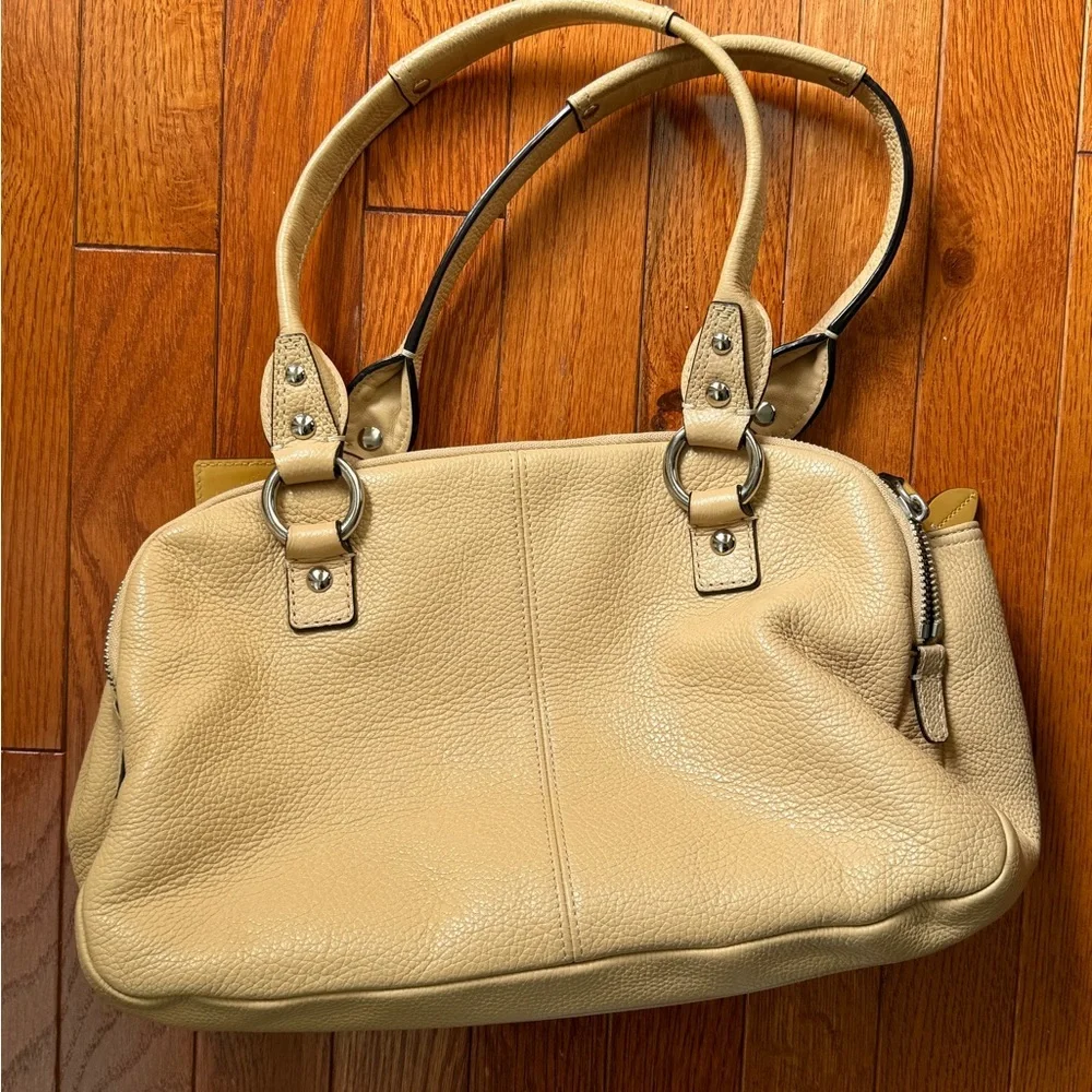 Coach Penelope Genuine Leather Purse - Picture 8 of 16
